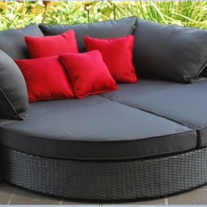 custom outdoor daybed