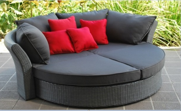 custom outdoor daybed